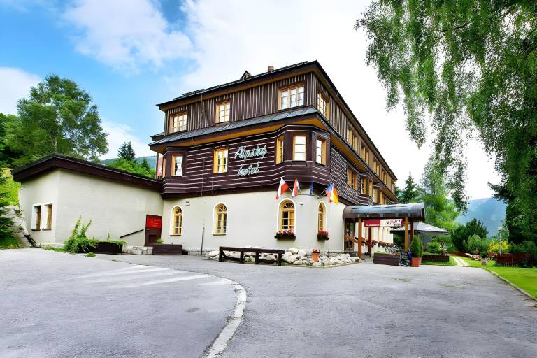 Alpský Hotel in Spindleruv Mlyn