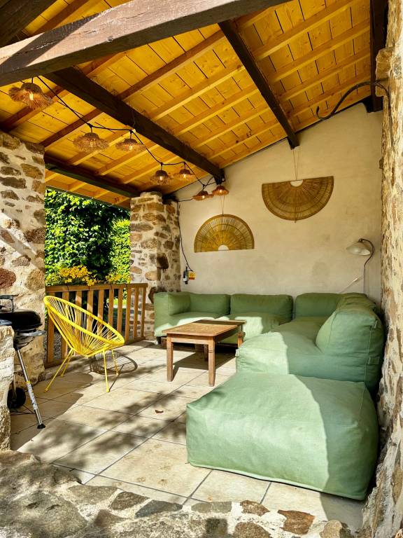 Children-friendly beautiful house with garden, private pool & fast internet | Garden view | Suitable for remote work | Pets are welcome — photo 5