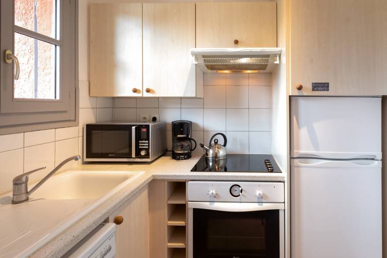 Children-friendly pleasant studio with terrace & pool | Pets are welcome — photo 4