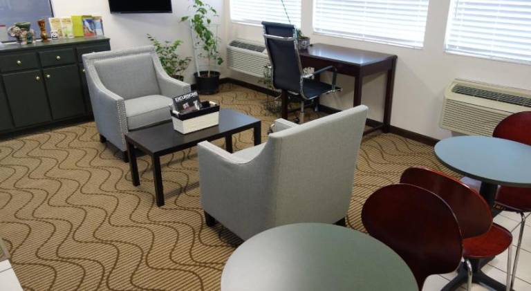 VIP Inn and Suites — photo 2