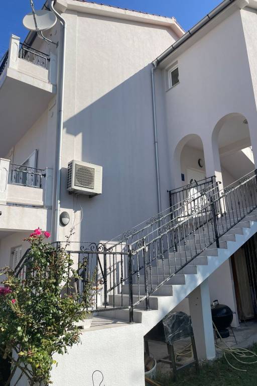 Pleasant apartment with yard, barbeque & terrace | Close to the beach | Dogs allowed — photo 4