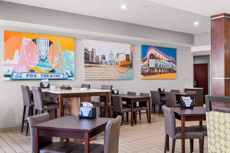 Best Western St. Louis Airport North Hotel & Suites — photo 4