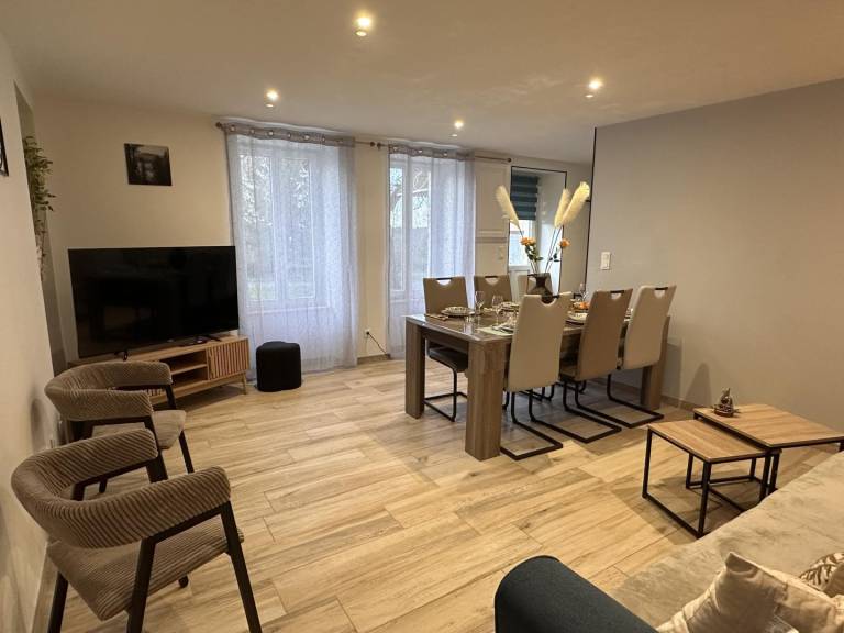 Gite with patio & yard | Pets allowed — photo 4