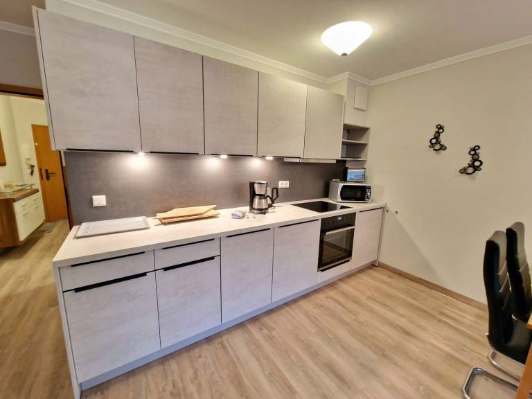 Komfortplus Ferienwohnung mit 1 Schlafzimmer und Balkon im Obergeschoss — photo 3