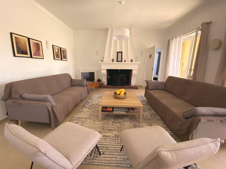 Vacation home with patio, private pool & barbeque — photo 2