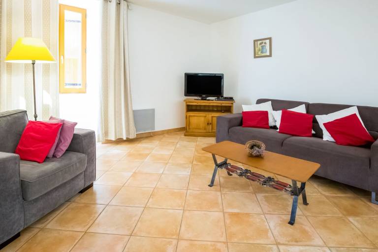 Fully equipped house with barbeque, garden & terrace | Pets allowed — photo 3