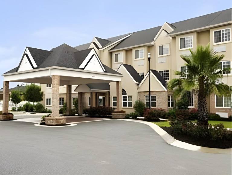 Microtel Inn & Suites by Wyndham Kingsland Naval Base I-95 in Kingsland, GA