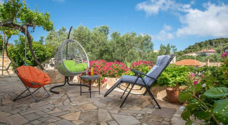 Apartment with garden & terrace in Zakynthos