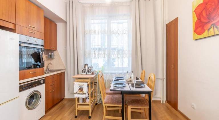 Vintage Flat by NDK and Vitosha Blvd with Free Parking — photo 3