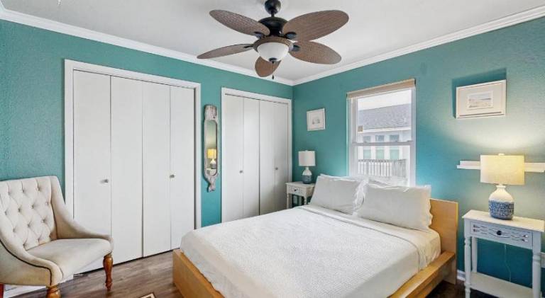 Vacation home with pool | Beach nearby | Pets are welcome — photo 2