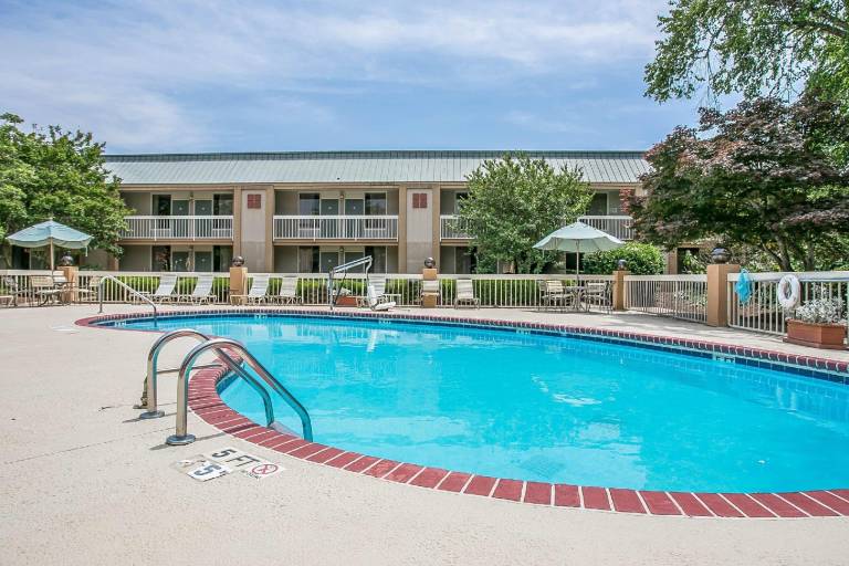 Quality Inn Sumter near Shaw AFB — photo 2