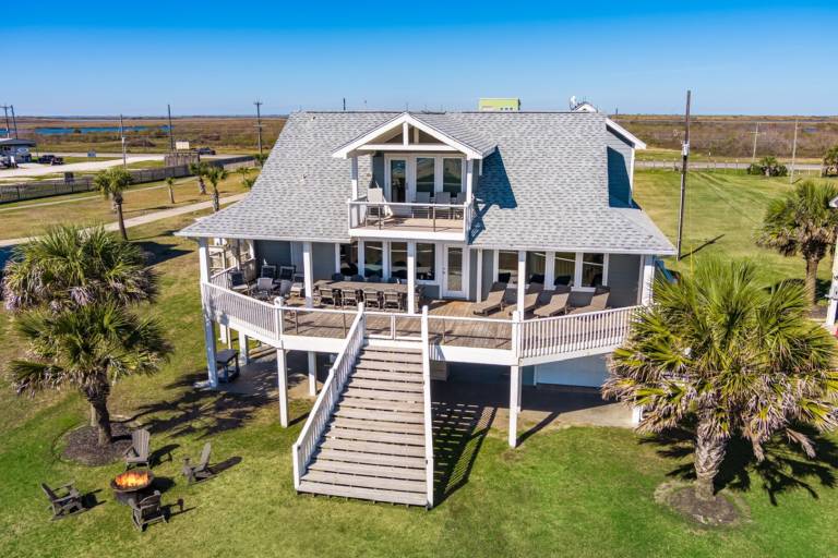 House with terrace in Bolivar, TX