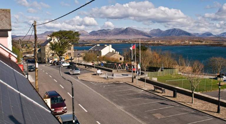 Roundstone Retreats Islandview in Galway