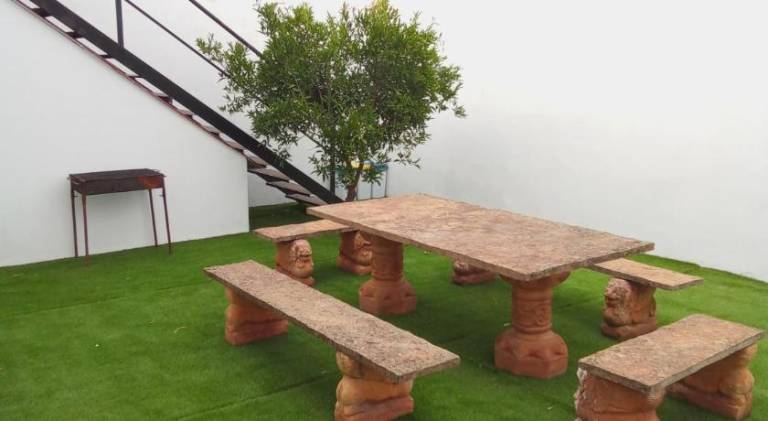 House with patio & garden | Suitable for remote work | Pets allowed — photo 4