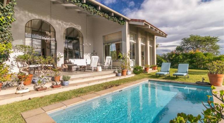 Villa with pool in Knysna