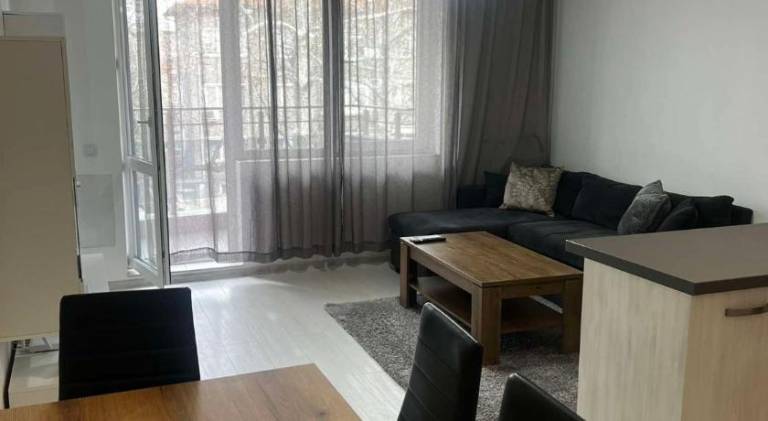 Apartment with patio | Pets are welcome — photo 2