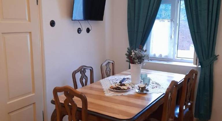 Holiday apartment with 2 rooms for 5 persons — photo 2