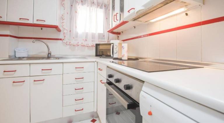 Fully equipped nice rental apartment | Next to Toledo Cathedral | Good for workation | Pets are welcome — photo 4