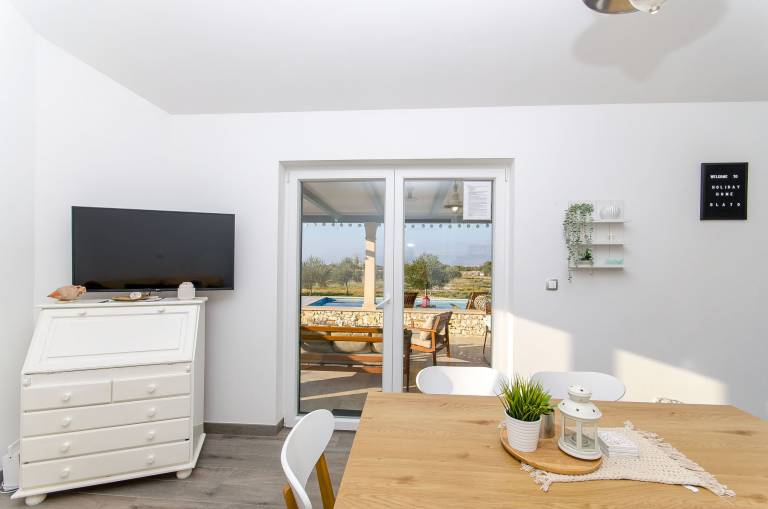 House with barbecue, garden & private pool | Garden view in Postira