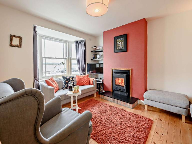 Cottage with terrace | Water view — photo 4