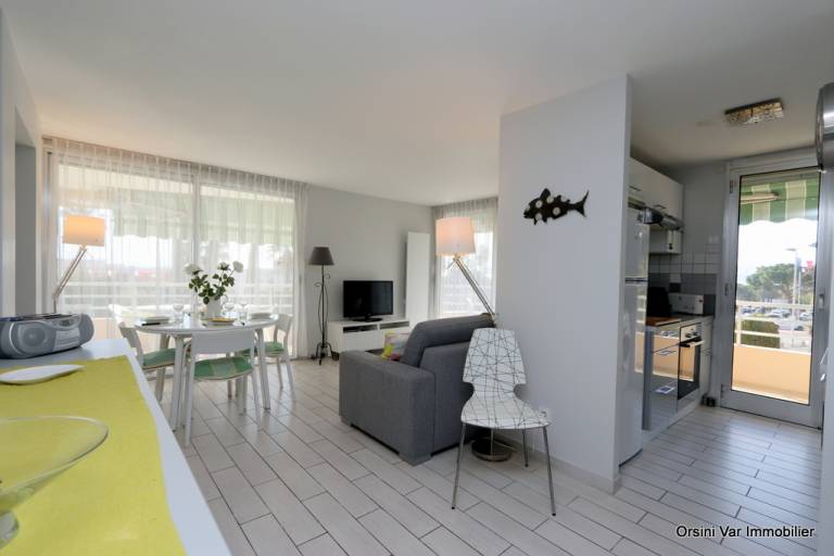 Family-oriented beautiful apartment with pool & terrace | Sea view | Pets are welcome — photo 3