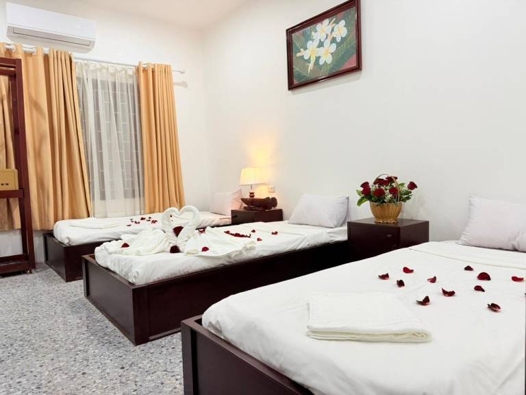 Vang Vieng Ruby Villa Hotel in Vang