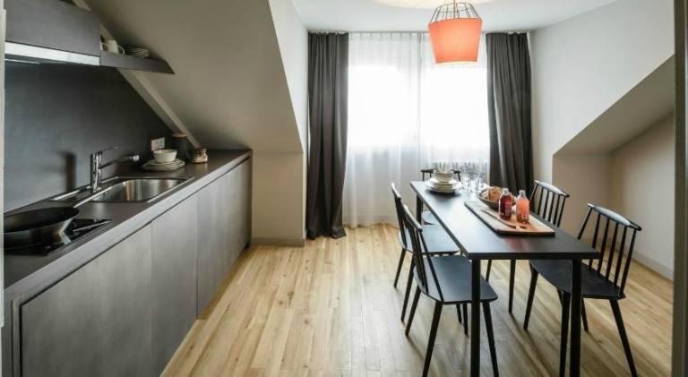 Charming serviced apartment with terrace & garden | Suitable for remote work | Pets are welcome — photo 2