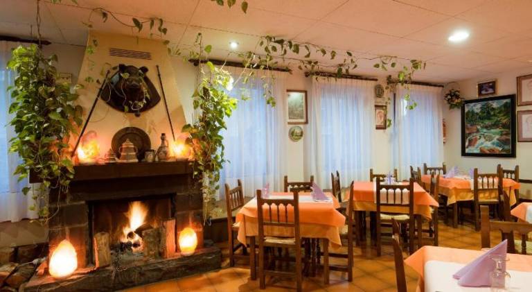 Hotel Castillo d'Acher in Huesca