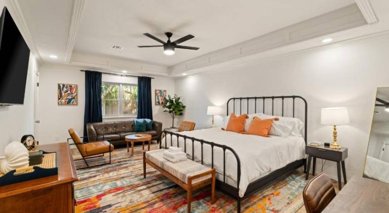 Luxury 3 BDR Edmond, Fuseball, Pac-Man, Sleeps 9 — photo 2