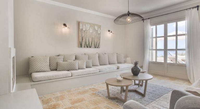 Family-oriented villa with grill, terrace & private pool | Beach nearby | Perfect for remote work | Pets allowed — photo 4