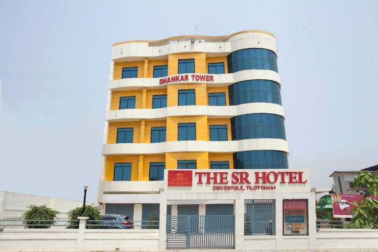 OYO 359 The Sr Hotel
