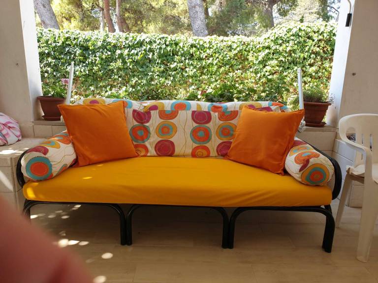 Vacation home with barbecue, terrace & yard | Beach view — photo 3