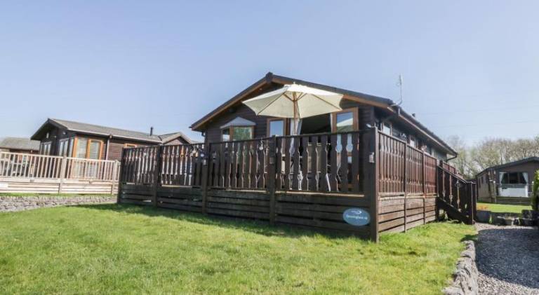 Beautiful vacation home with pool | Pet-friendly in Carnforth
