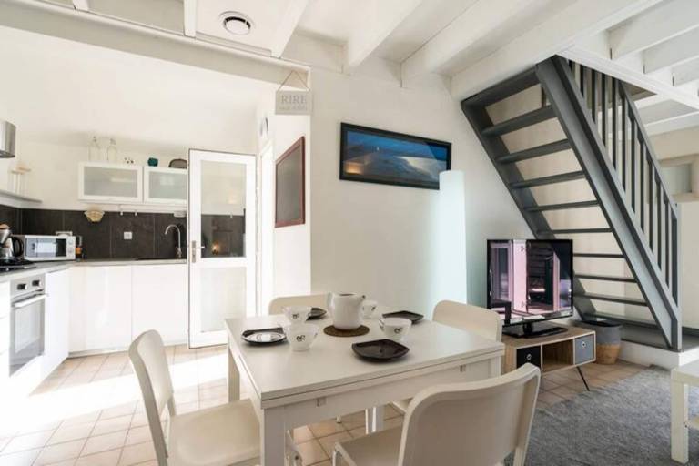 Holiday apartment with terrace, garden & barbecue | Garden view — photo 5