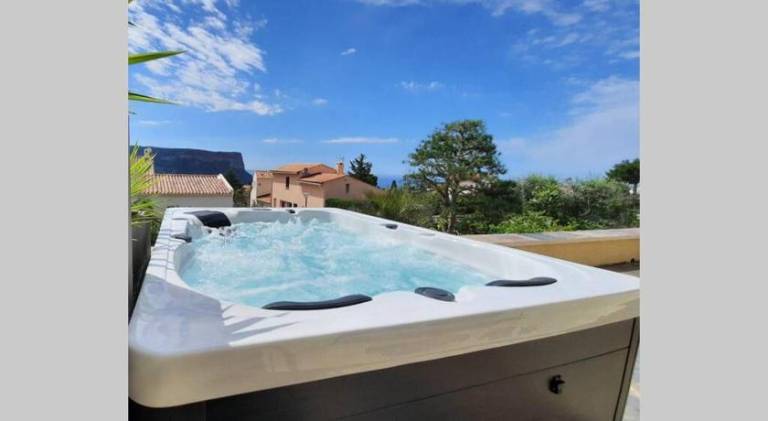 Rental apartment with jacuzzi in Cassis