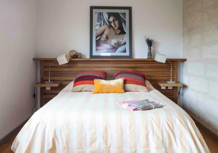 Villa with 4 rooms for 8 persons in Uzès