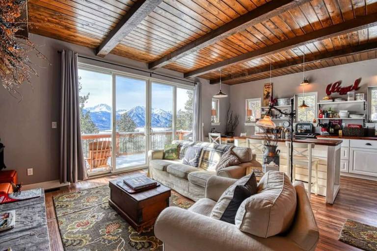 Cabin  Twin Lakes