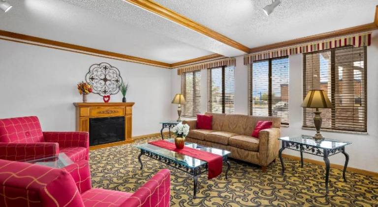Quality Inn near Monument Health Rapid City Hospital — photo 2