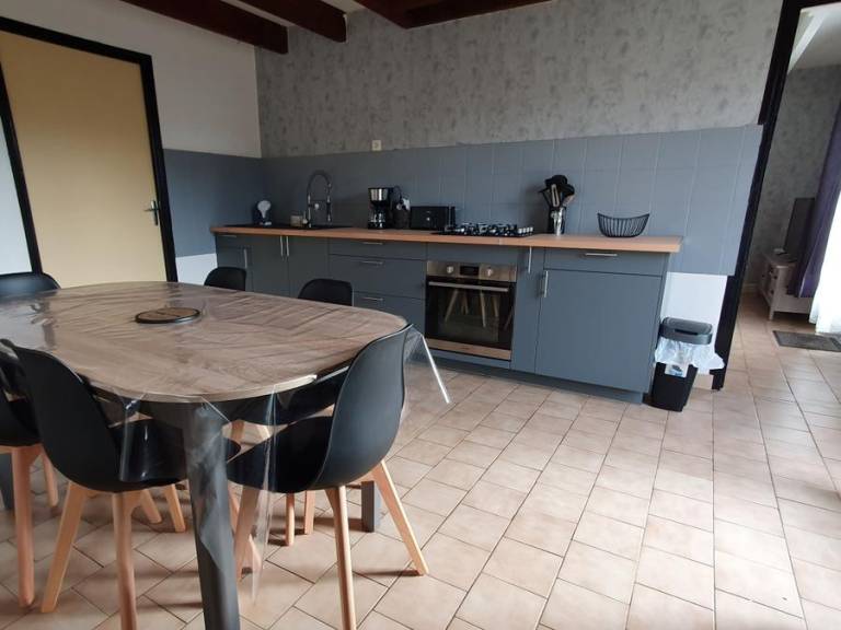 Wonderful house with heated pool, yard & terrace | Pool view | Dogs allowed — photo 4