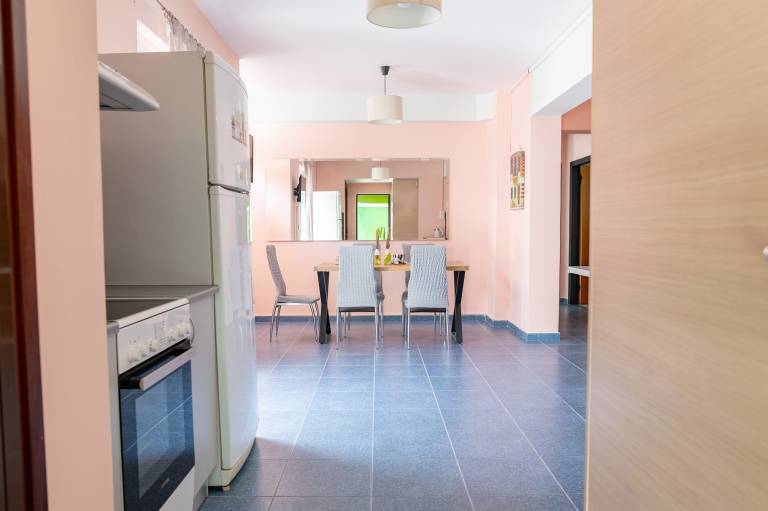House with yard, terrace & grill | Mountain view | Suitable for remote work — photo 4