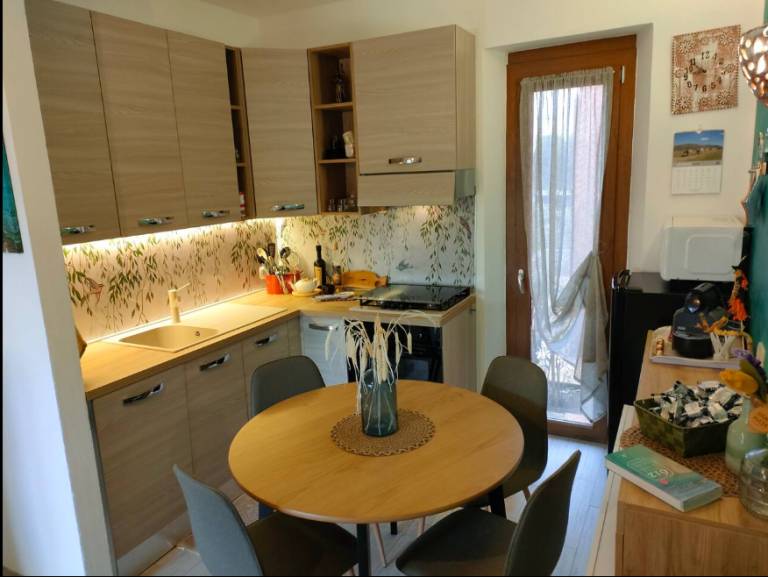 Holiday apartment with yard — photo 4
