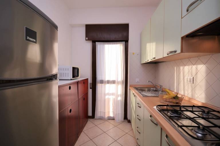 Comfy flat by the beach for 6 guests — photo 2
