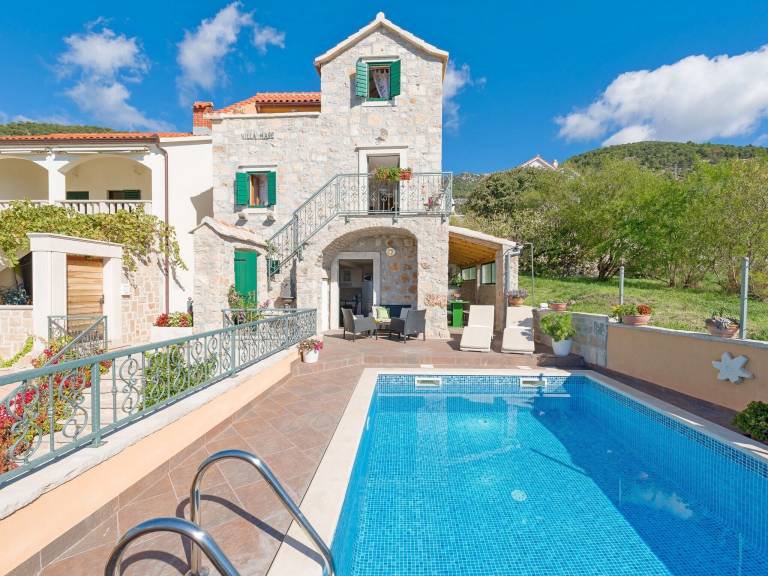 Villa Bol
