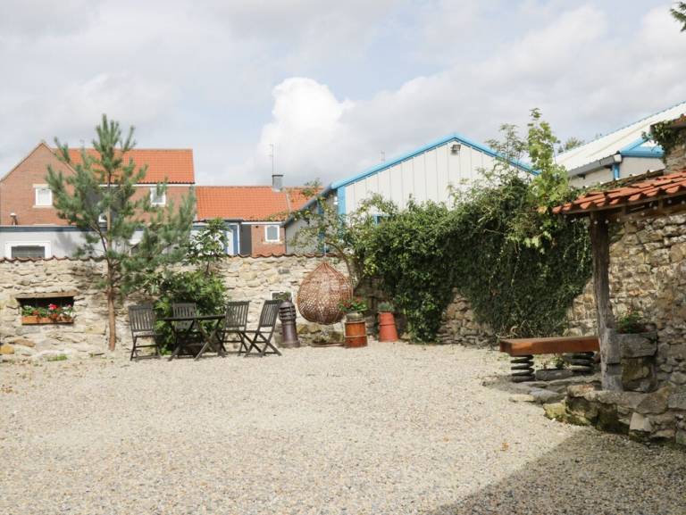 Cottage Pickering