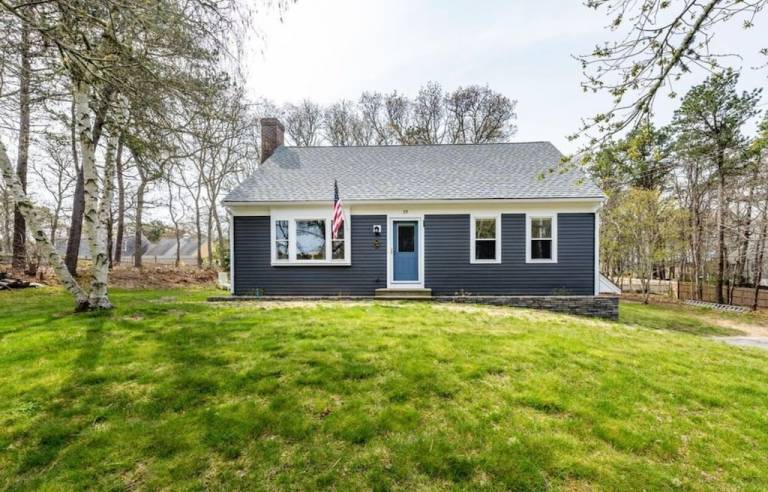 House  West Yarmouth