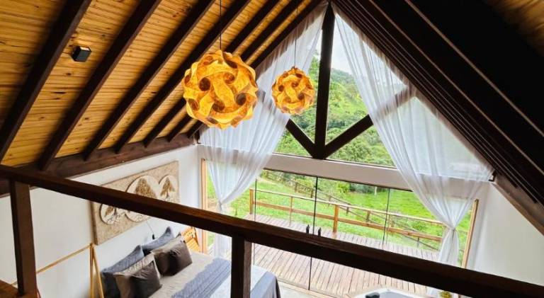 Lodge with garden, terrace & hot tub | Suitable for remote work — photo 4