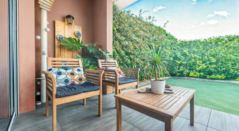 Lovely rental apartment with yard, grill & pool | Pets are welcome — photo 5