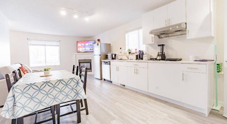 Rental apartment with 2 rooms for 7 persons in Calgary, AB