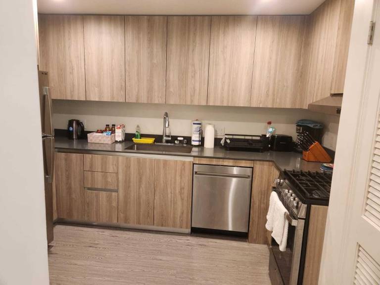 Urban Chic Apart-Hotels in Central LA — photo 3