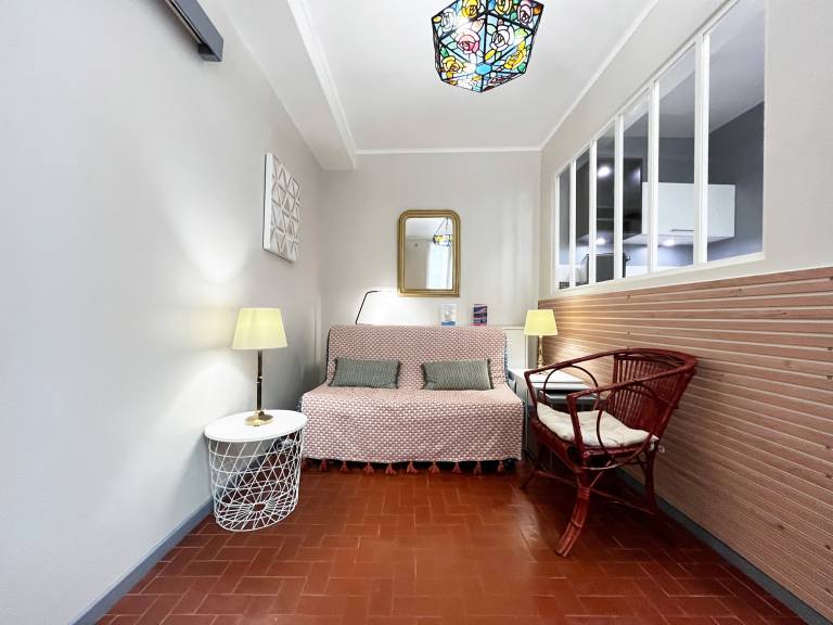 Apartment | Near Castle Hill — photo 2